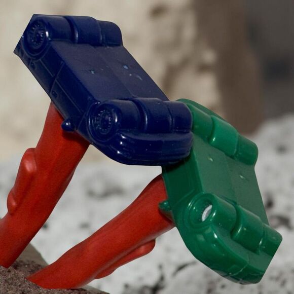 2009 Monsters Vs. Aliens Susan Murphy  McDonalds Toy Ginormica Action Figure B23 - Picture 4 of 7